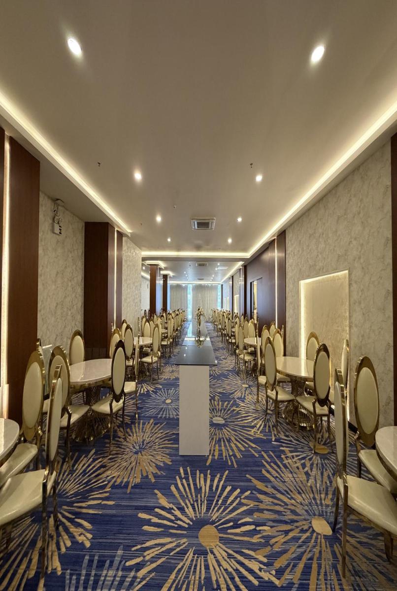 Holiday Al Khaleej Hotel - Hizvo