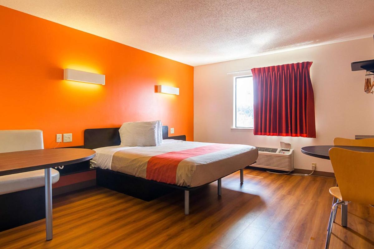 Motel 6-Jonesboro, GA - Housity