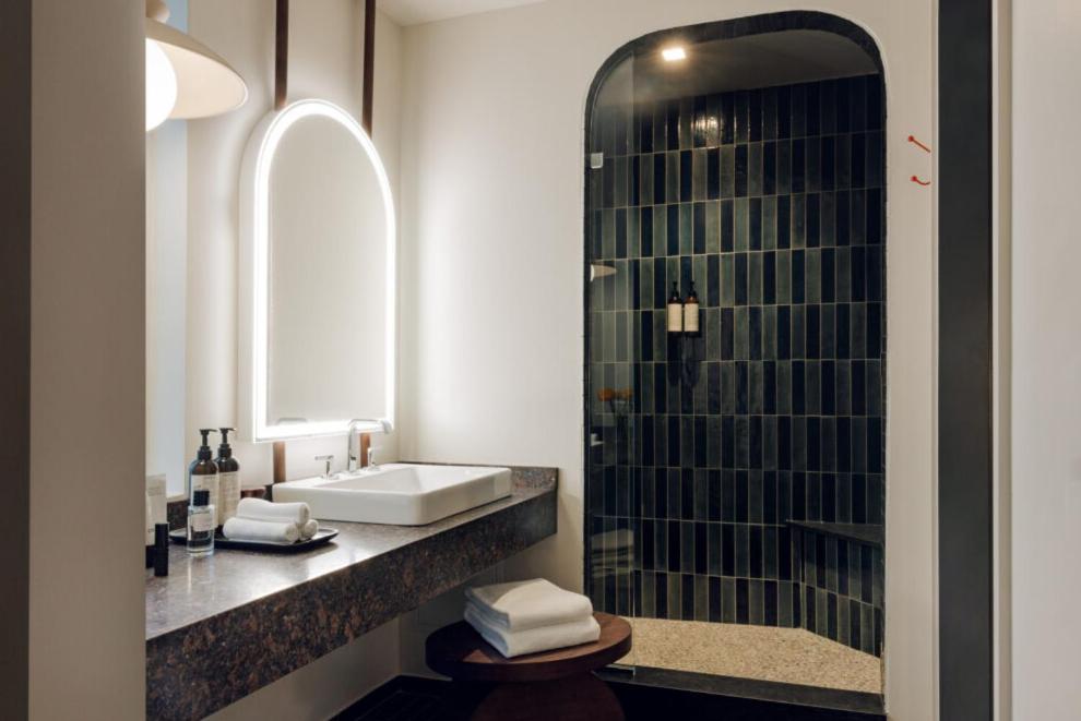Caravan Court Hotel - Housity