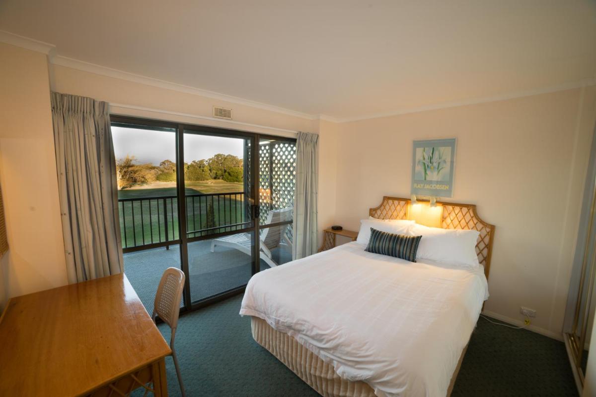 Shearwater Resort - Housity