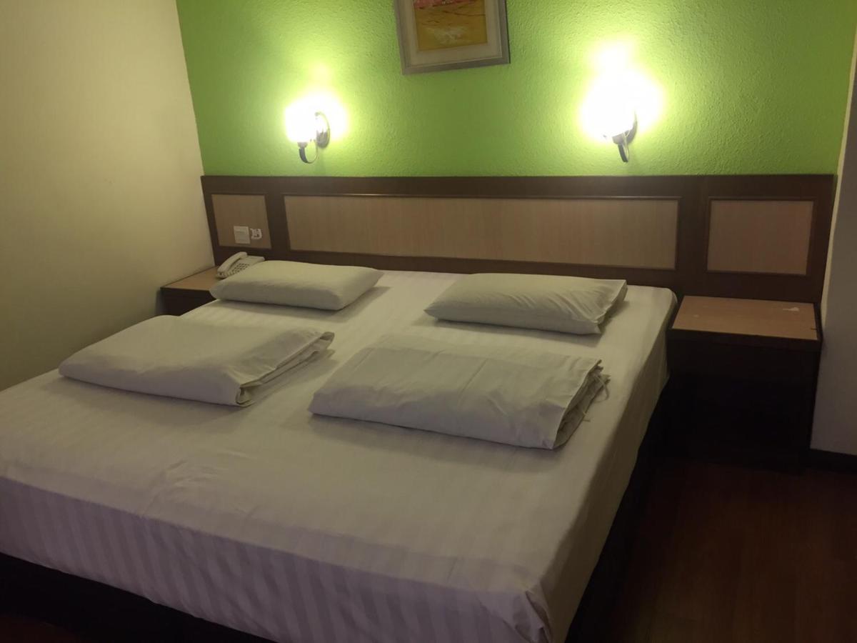 The Inn Hotel - Housity