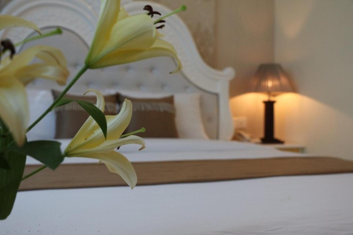 You Eng Hotel - Housity