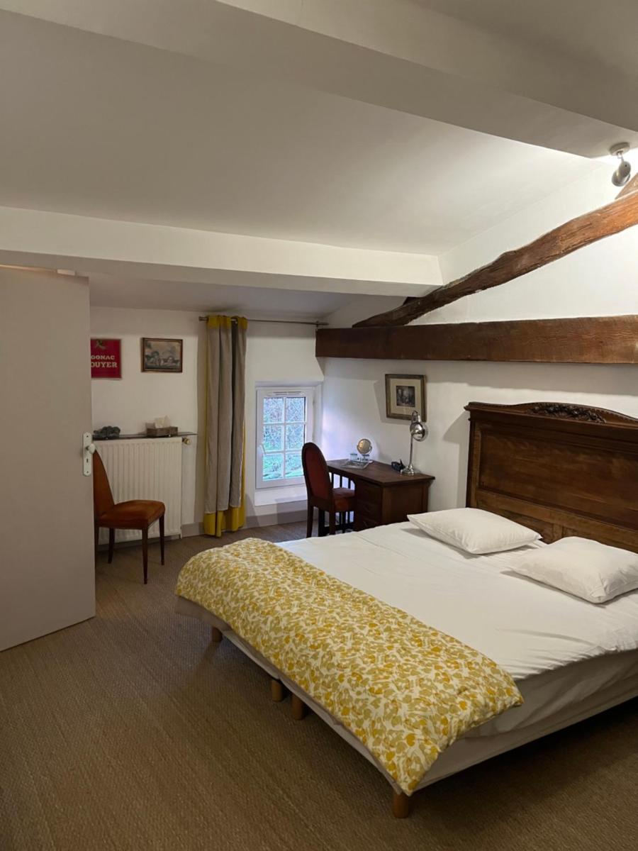 Chambres d\'Hôtes - Les Bujours près de Saintes - Housity