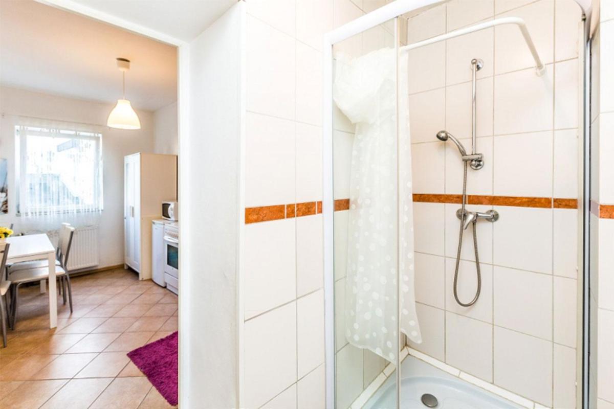 Workers Apartment Troisdorf Spich - Housity