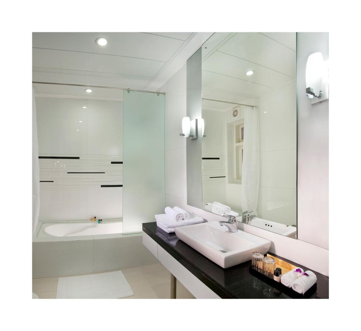 Sapphire Suite - Housity