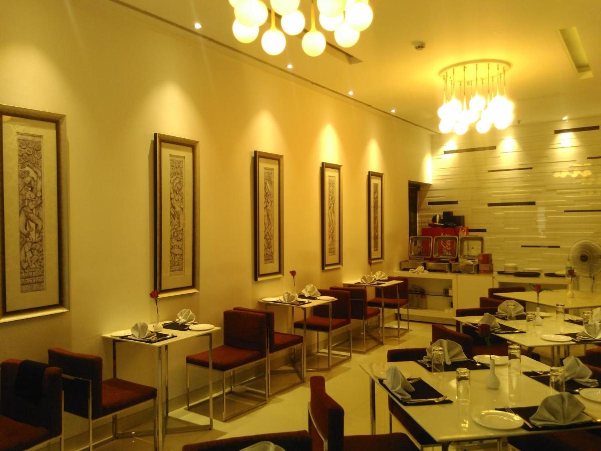 Sapphire Suite - Housity