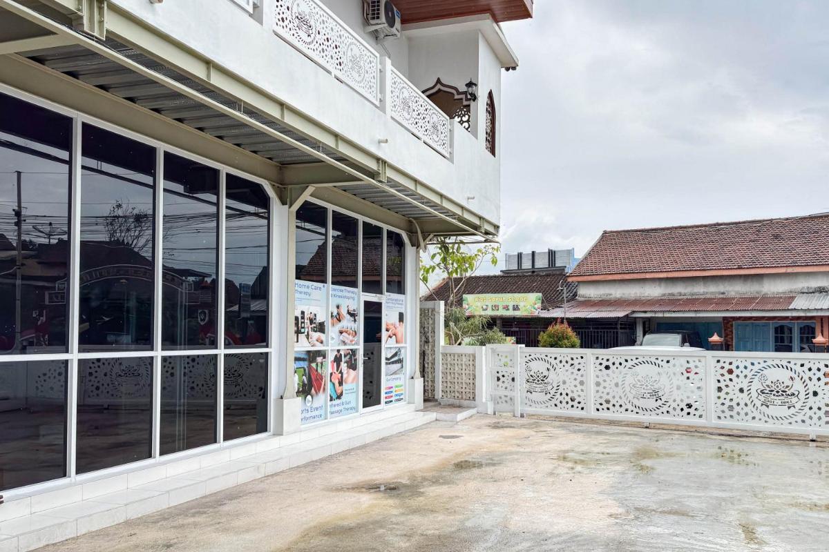 RedDoorz Syariah near Exit Tol Klaten - Housity