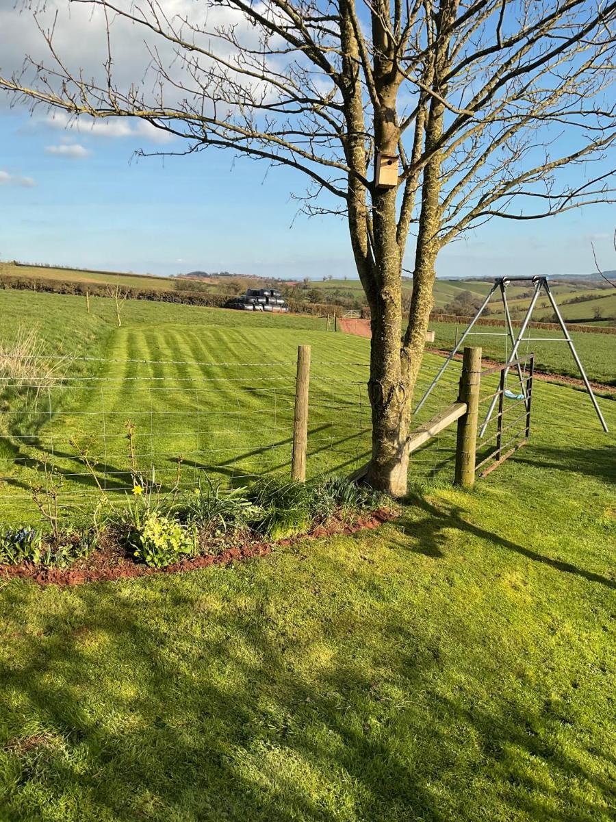 North Hollacombe Farm - Housity
