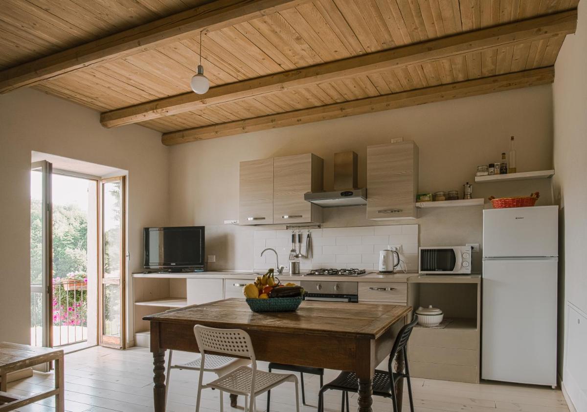 La Casa di Roby-1 appartamento la morra con piscina - Housity