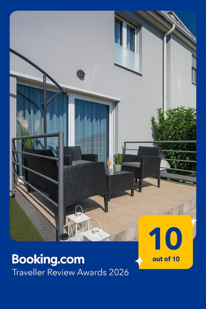 Apartment Tikvarin, Kaštel Kambelovac - Housity