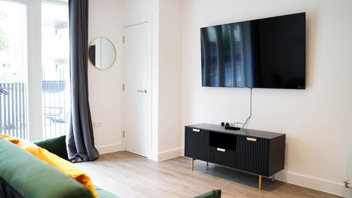 Beautiful Flat 2-Mins away from Rochester Station - Housity