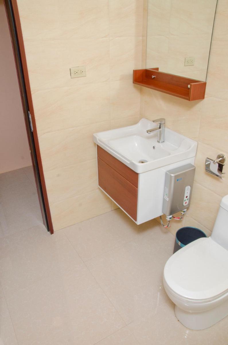 Grand Diamond Hotel Trinidad - Housity