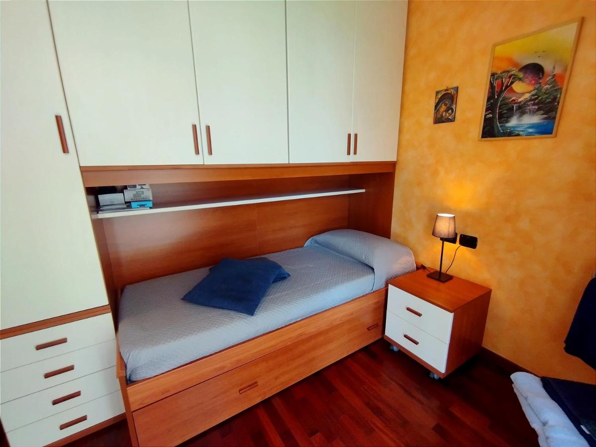 Trilocale in villa bifamiliare - Dairago - Housity