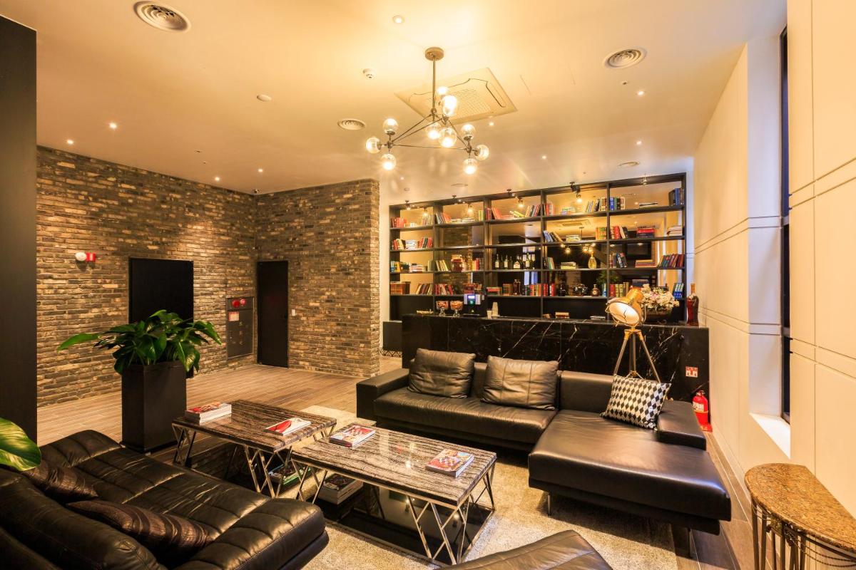 Trang Blue Hotel - Housity