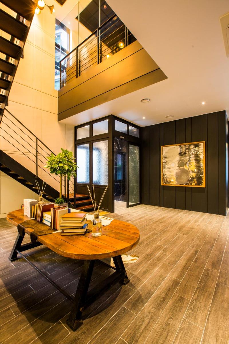 Trang Blue Hotel - Housity