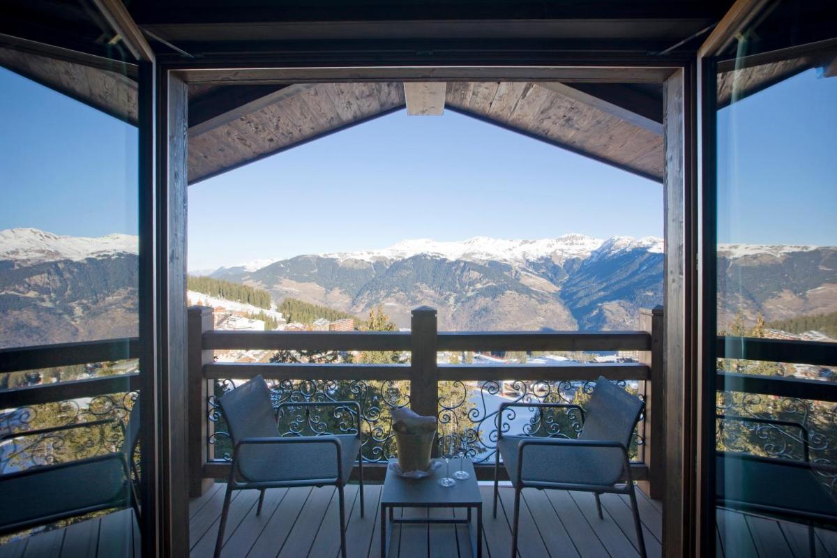 Vue générale sur la montagne ou vue sur la montagne depuis l'hôtel