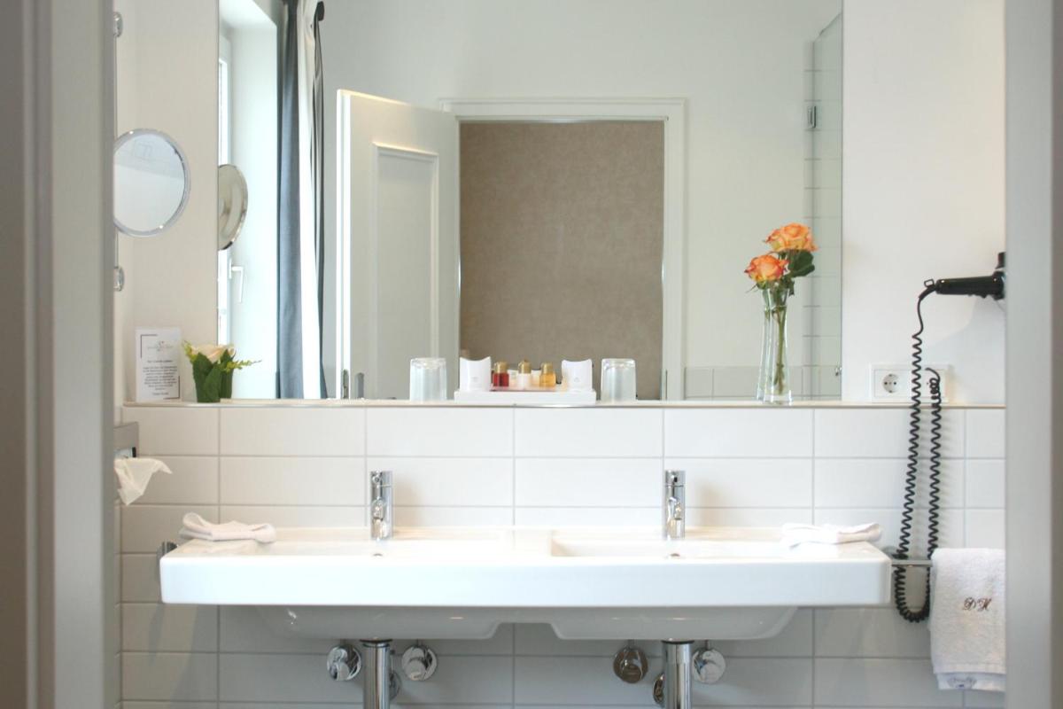 Ein Badezimmer in der Unterkunft Deidesheimer Hof
