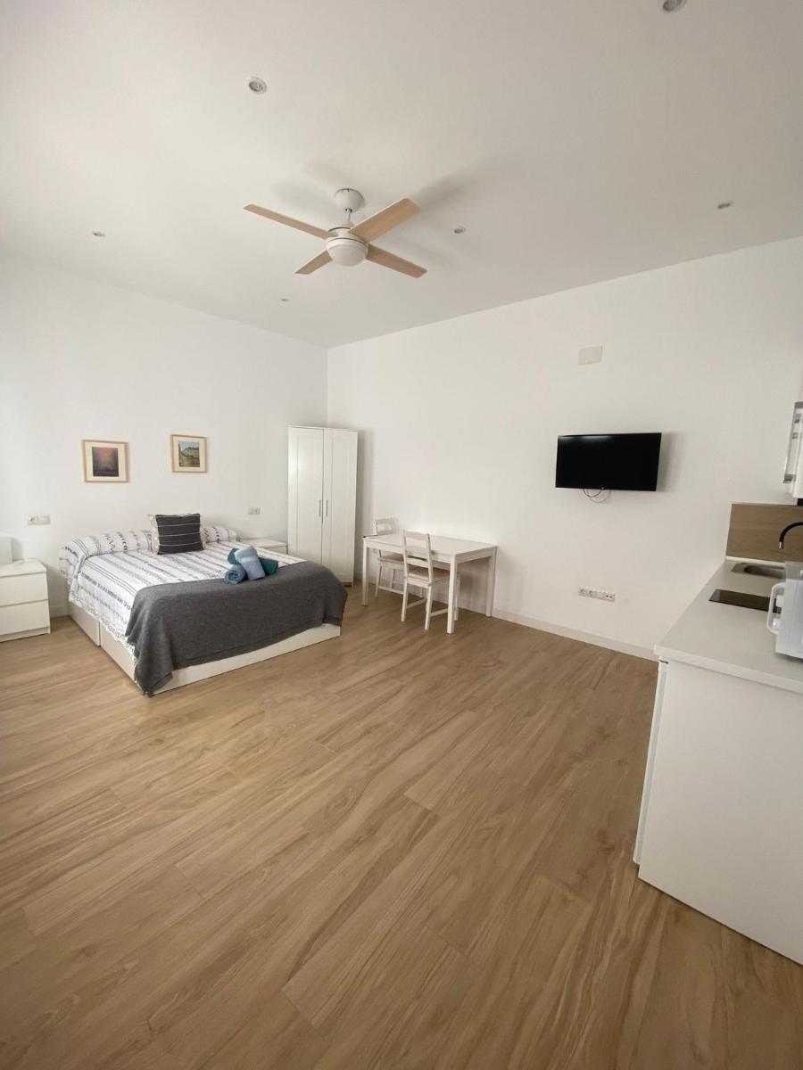 CASTRO Suites Osuna - Housity