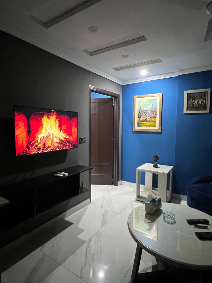 1BHK apartment bahria town lahore - Housity