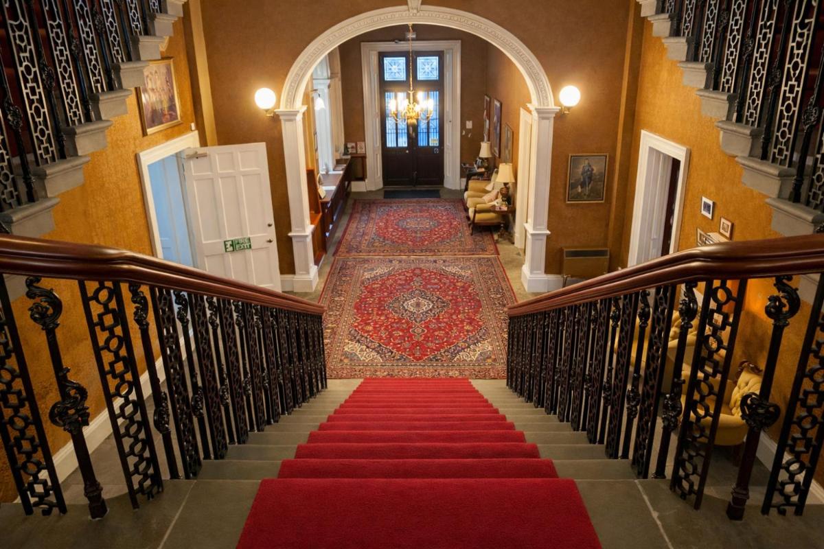 Baskerville Hall Hotel - Housity
