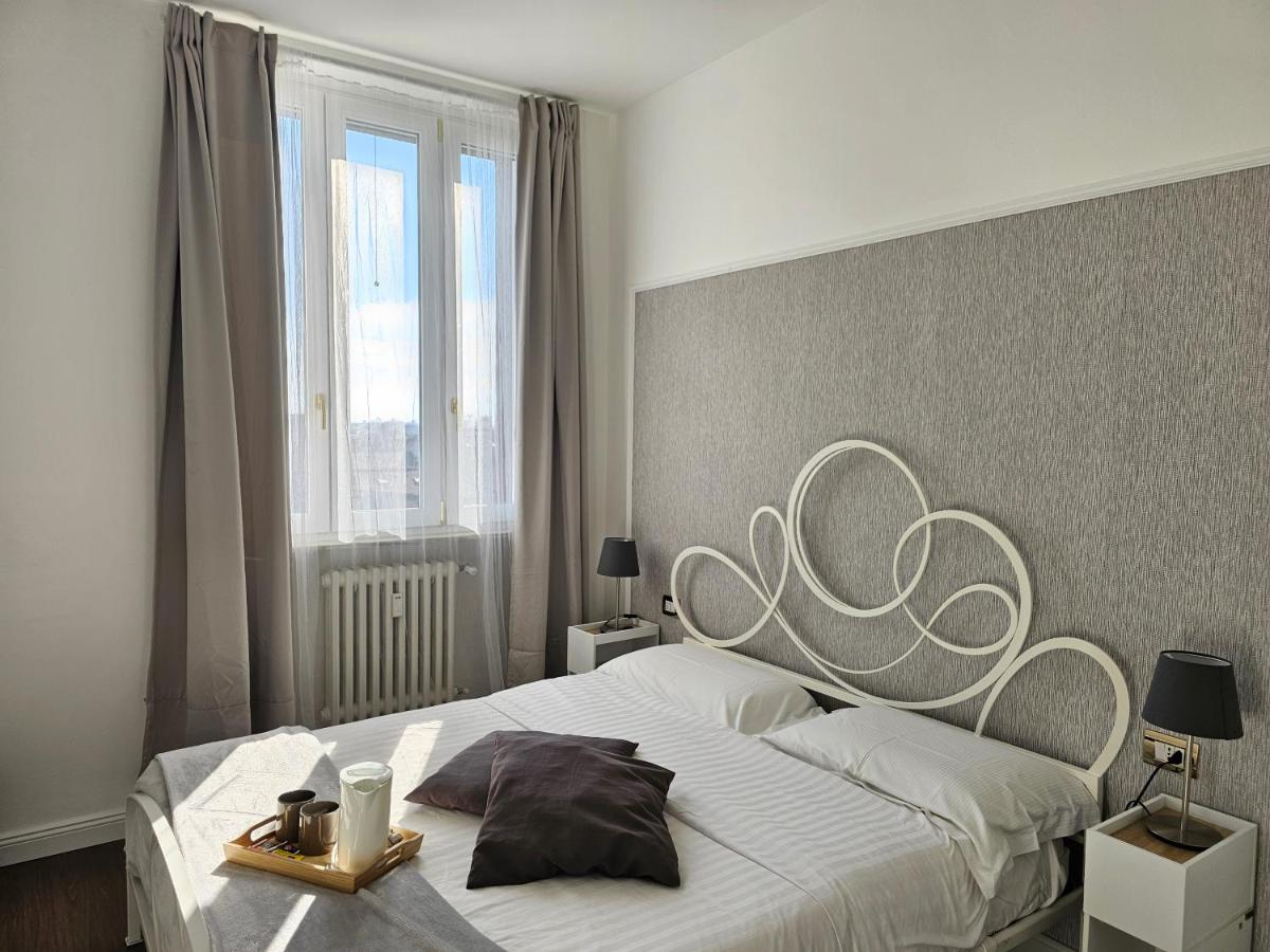 Magenta Galleria Apartment - Housity