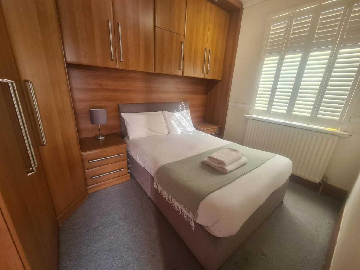Blyth two bed exec apartment - Housity