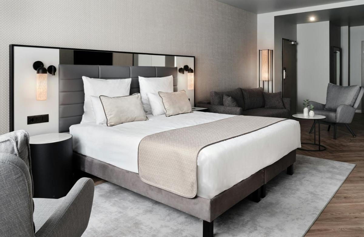 Leonardo Royal Hotel Warsaw - Housity