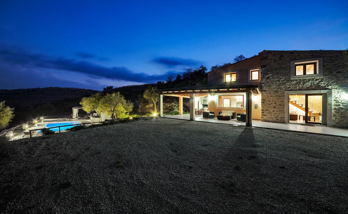 Villa Margi - Housity