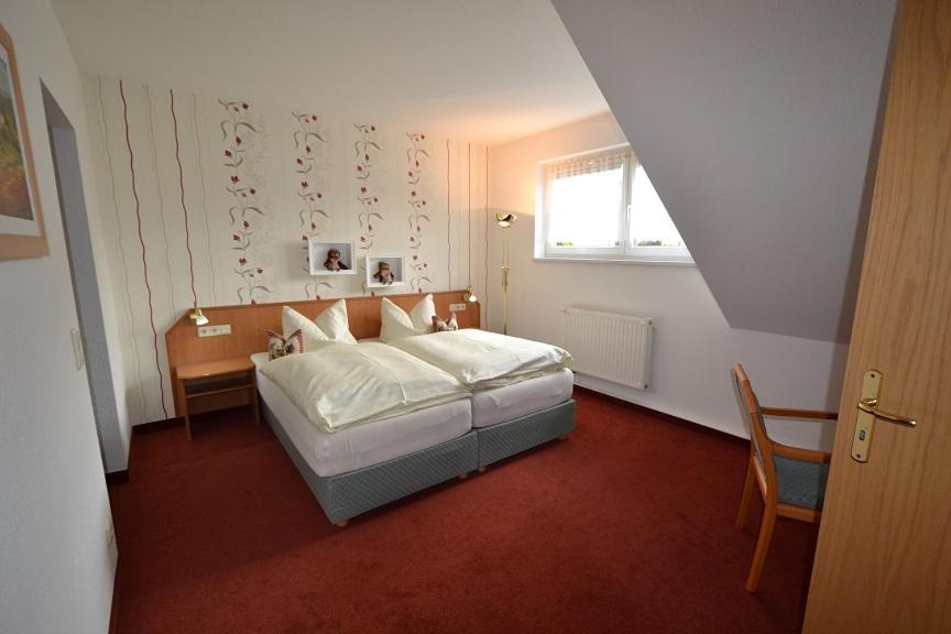 Hotel & Restaurant Zur Linde - Housity