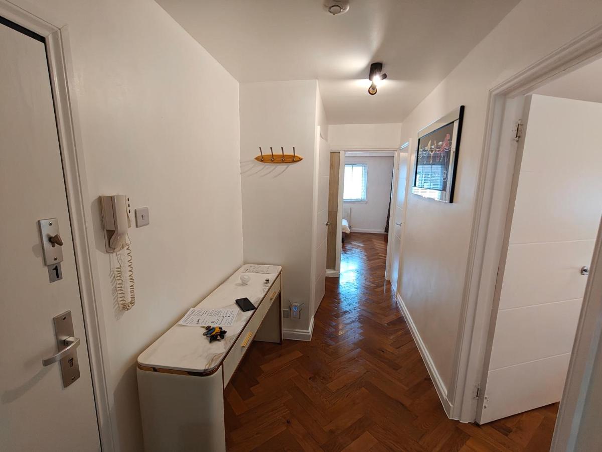 Lovely 2 Bedroom Modern Ground Floor Flat - Housity