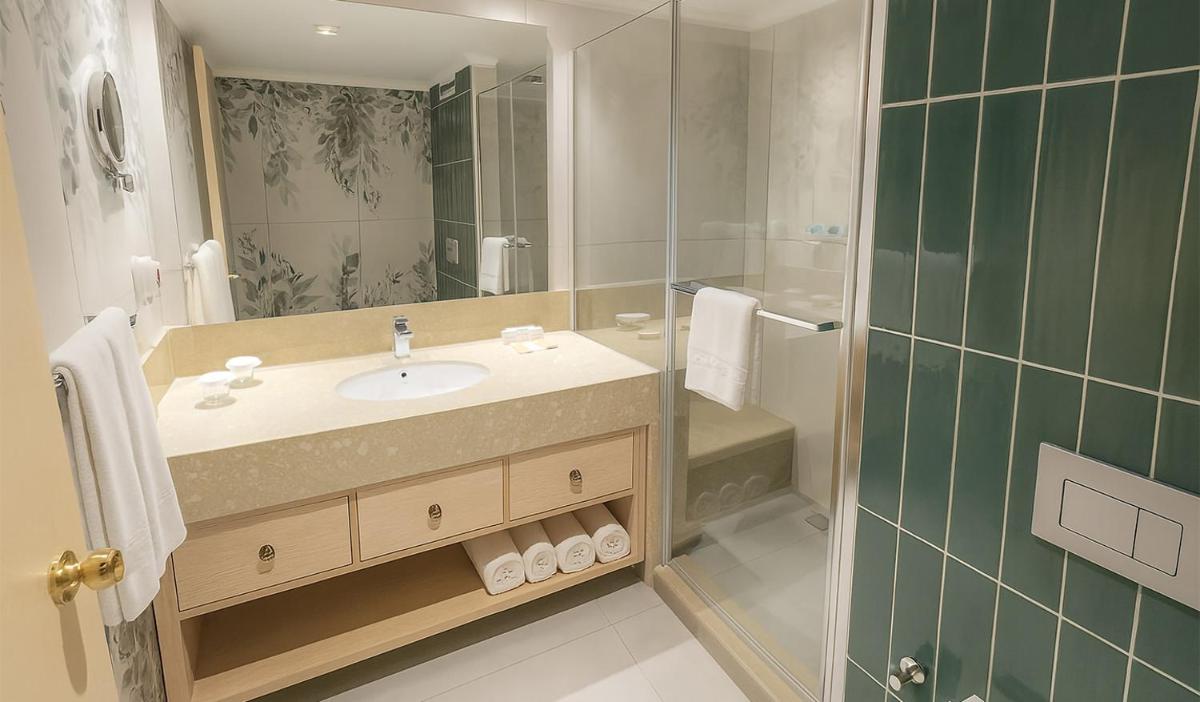 Sunrise Resort Hotel - Housity