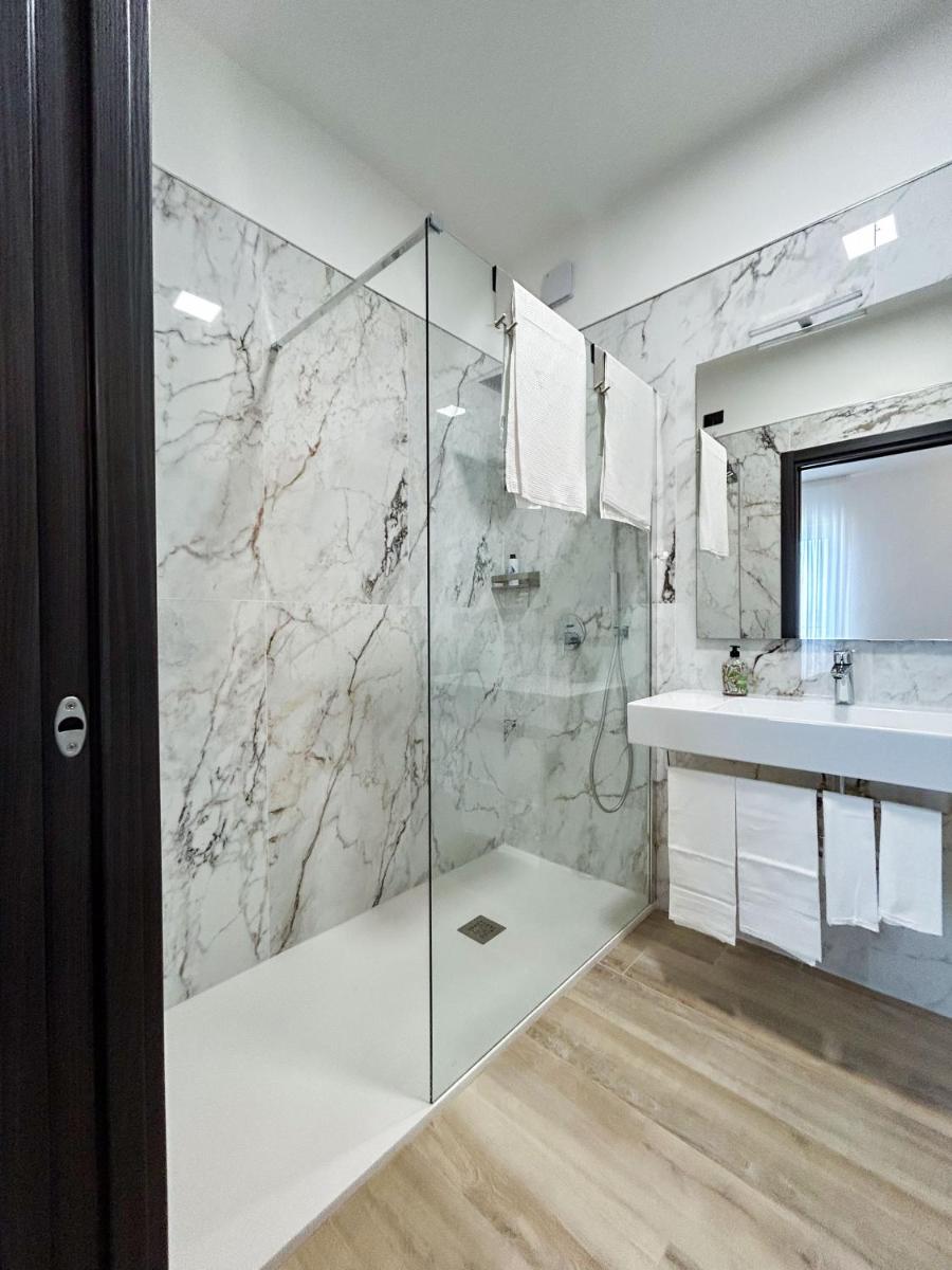 Home Design La Vela - Housity