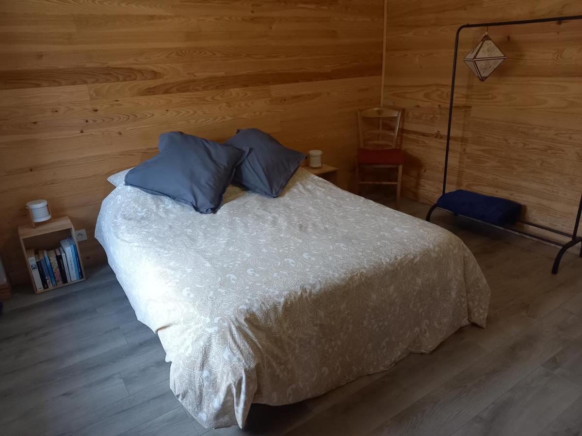 La fermette - chambres d'hôtes dans environnement calme et arboré - Housity