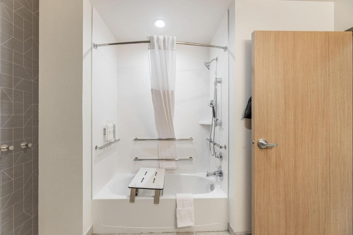 Spark By Hilton Garland Dallas East - Housity