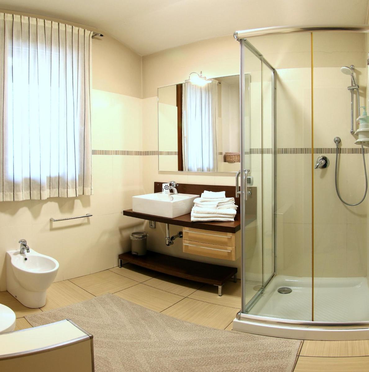 Oasi Brembate Bed and Breakfast - Housity