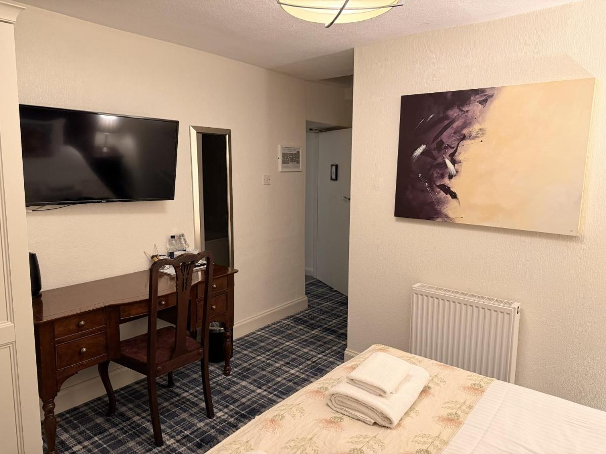 Loch Leven Hotel & Distillery - Housity