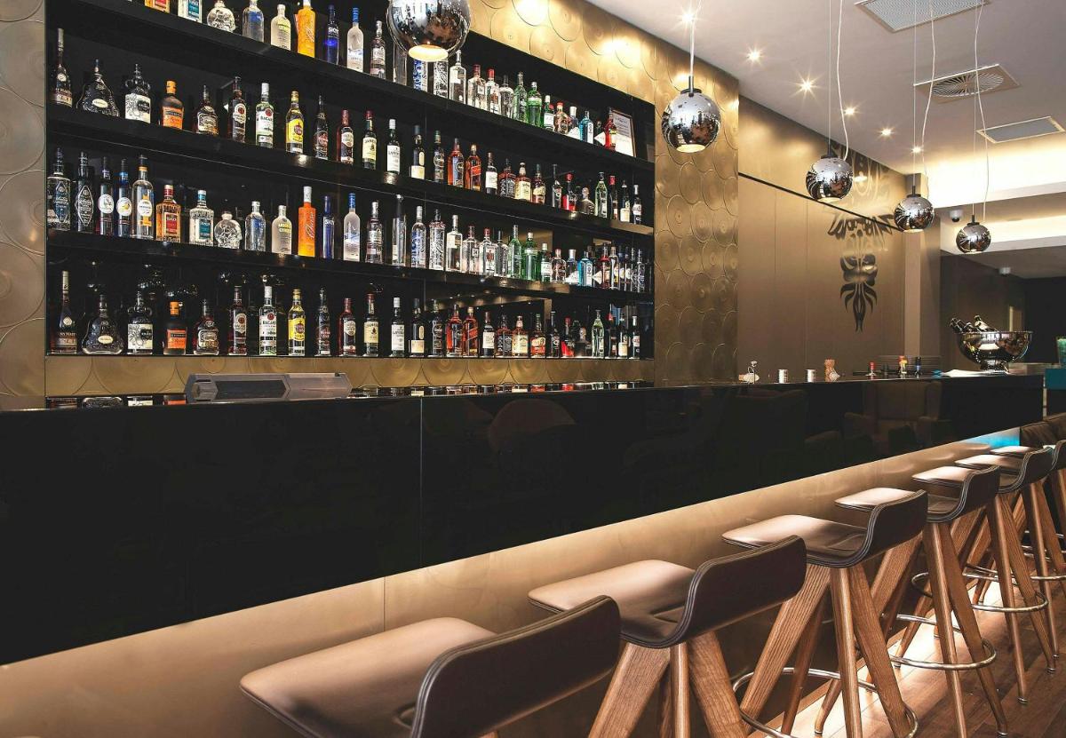 Motel One Manchester-Piccadilly - Hizvo