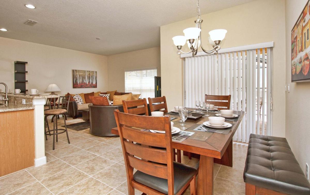 Paradise Palms 8952 - Housity