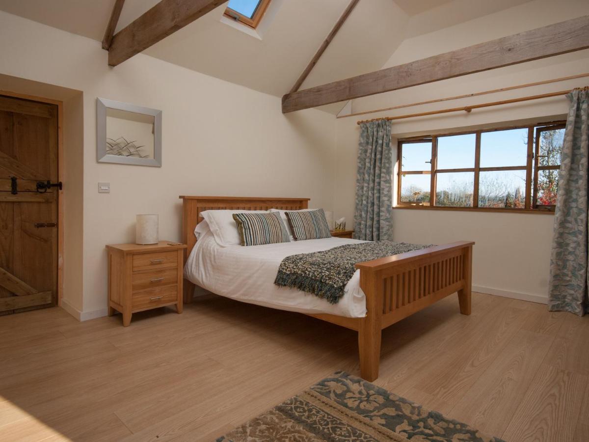 Tamar Orchard Barn - Housity