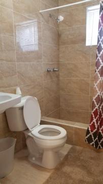 Beautiful 2 bedroom 1 bath - Hizvo