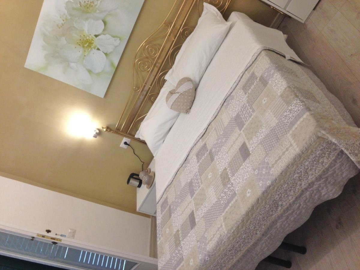 Affittacamere Cecco Rooms - Housity