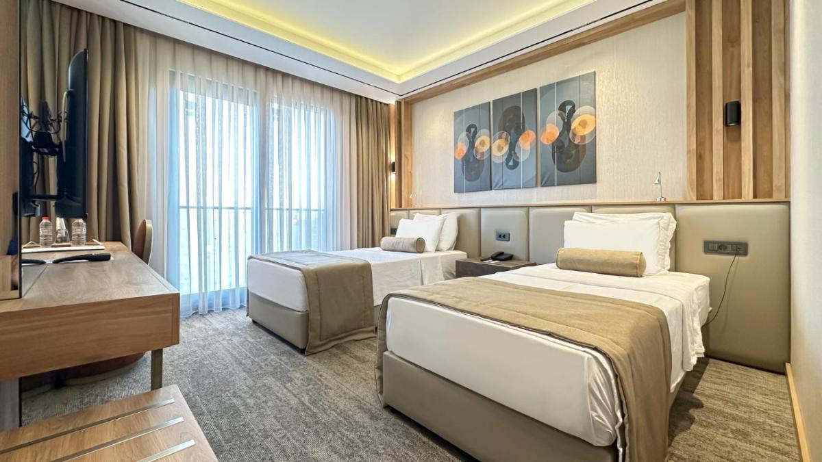 Solia Hotel - Housity