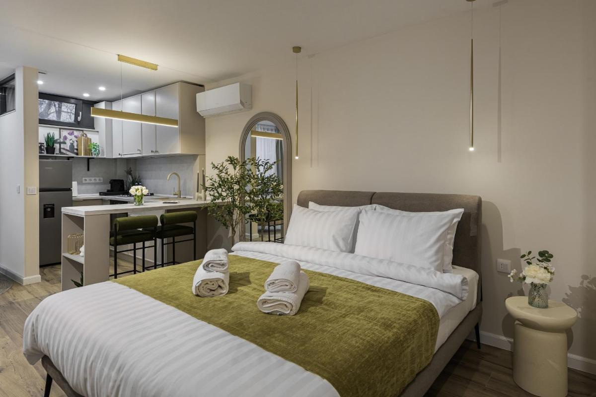 Moon Apartments - Hizvo