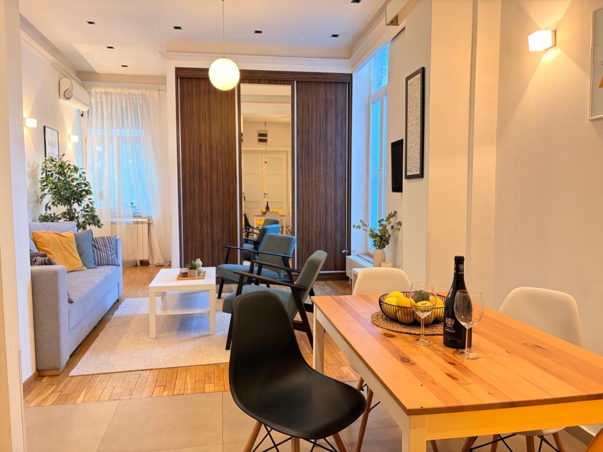 City Break Apartments Chic and Luxury - Housity