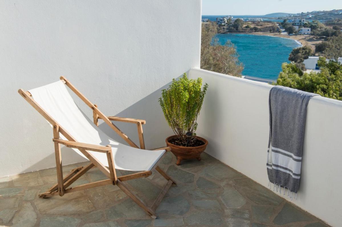 Cleopatra Seaside Homes, Logaras, Paros - Housity