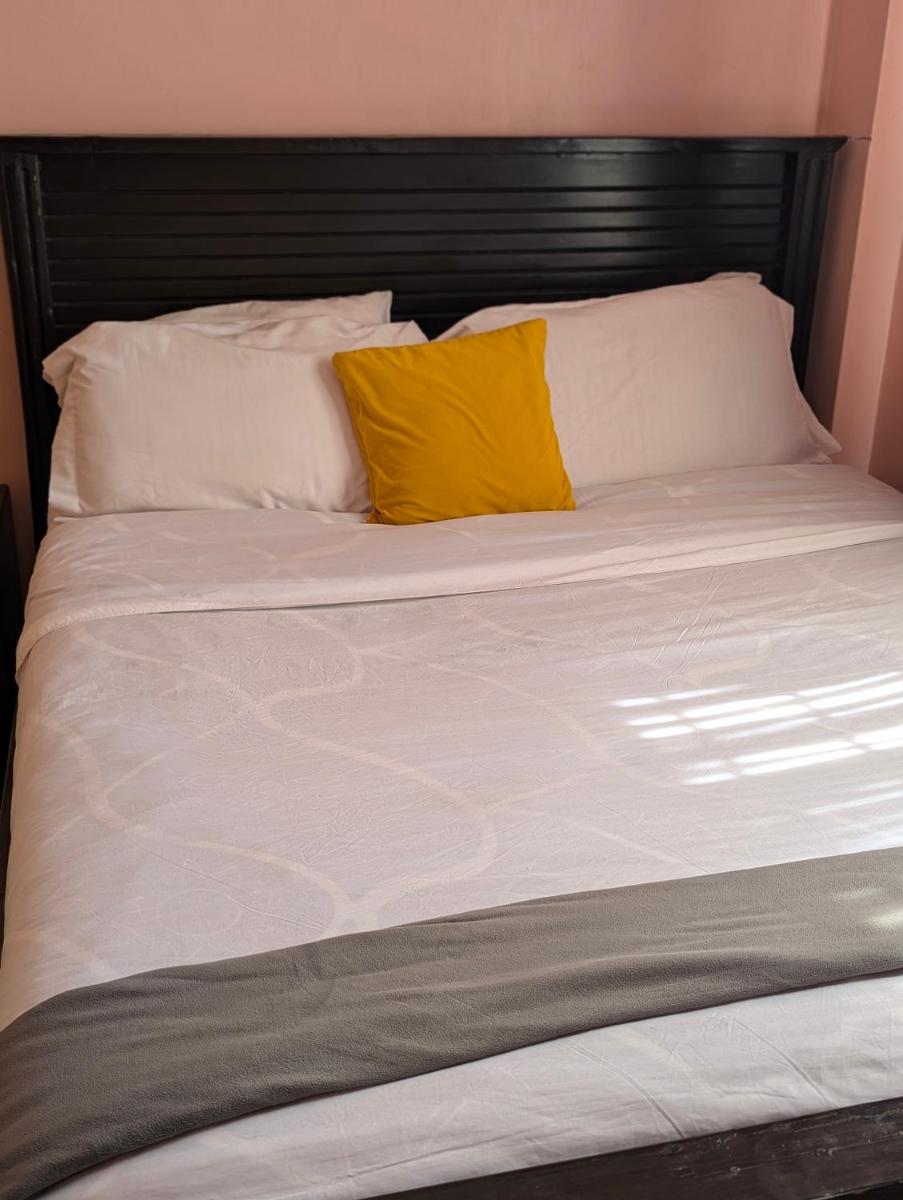 LA MAISON CHIC: 2 Br, WI-FI & Netflix, KISII - Housity