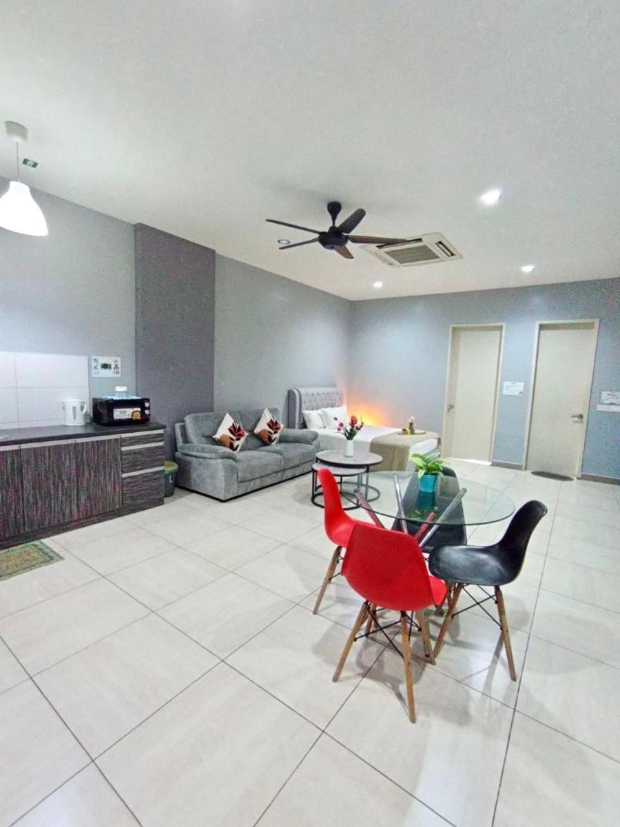 Octagon Premium Ipoh Town Center by Grab A Stay - Housity