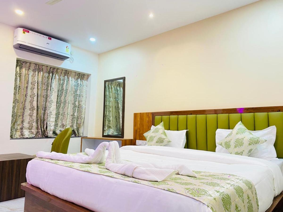 The Ginger Inn - Housity