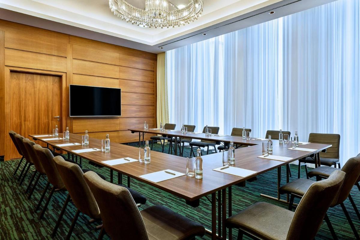 Der Geschäftsbereich oder Konferenzraum in der Unterkunft JW Marriott Hotel Frankfurt