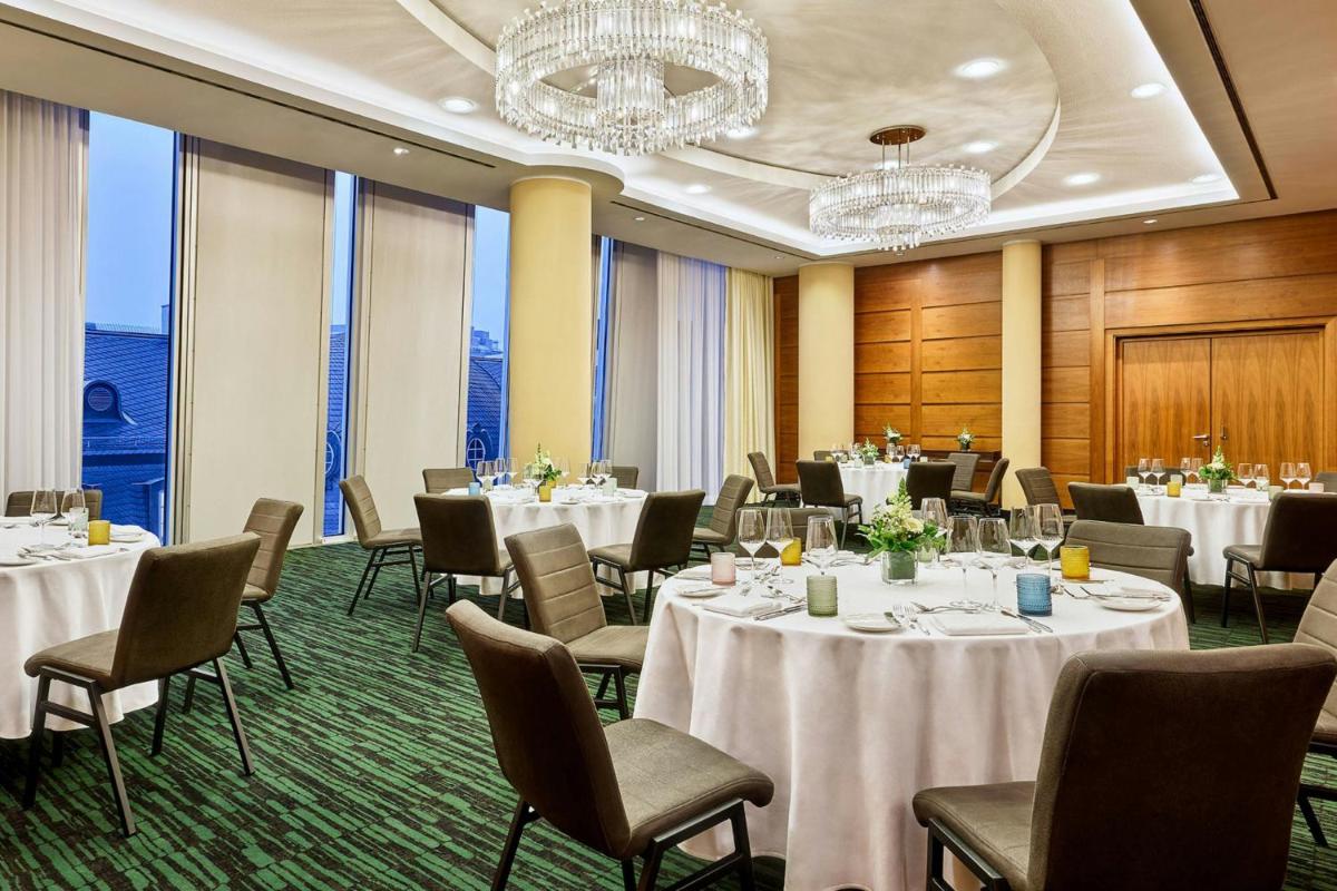 Der Geschäftsbereich oder Konferenzraum in der Unterkunft JW Marriott Hotel Frankfurt